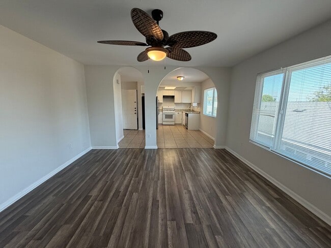 Building Photo - 951 W Summerland Ave Unit 3
