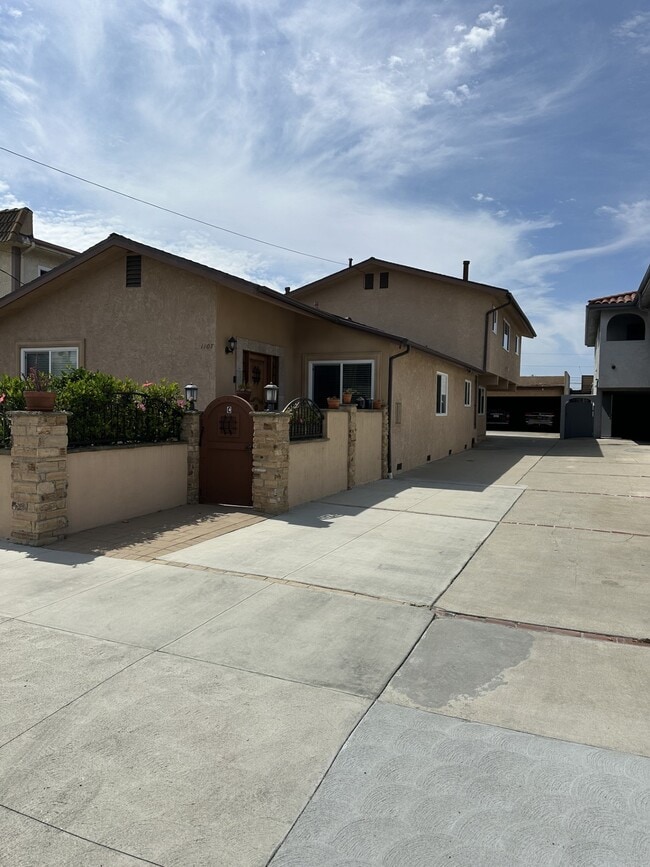 Photo - 1107 W 23rd St Unit B