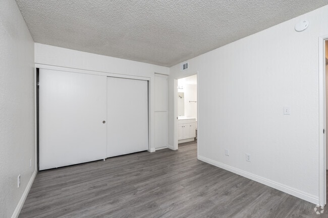 2BR, 2BA - 948SF - Second Bedroom - Villas at Columbia