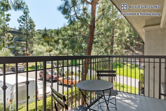 Photo - 3612 Barham Blvd Unit FL3-ID719