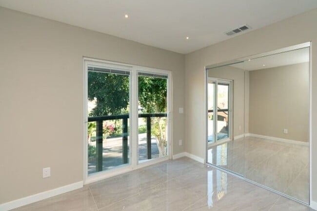 Photo - 6088 De La Rosa Ln