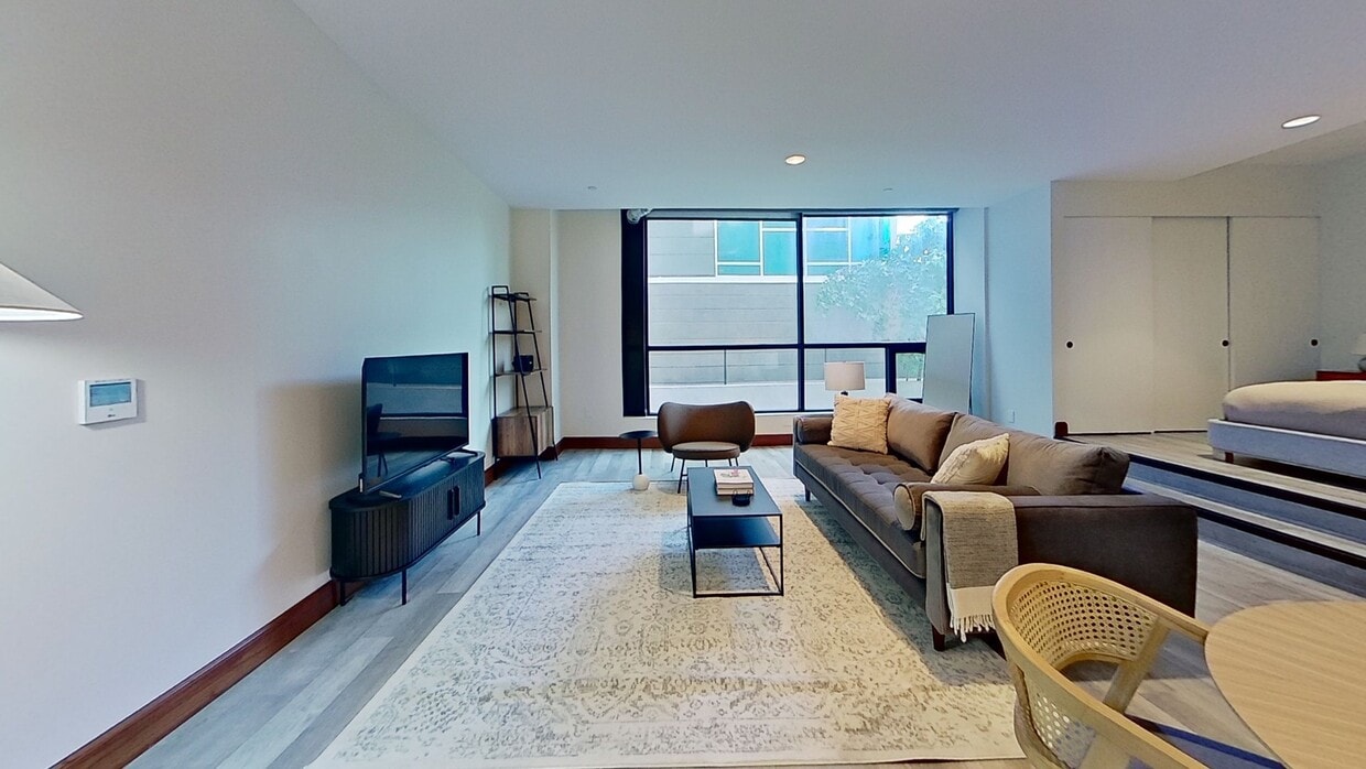 3D Tour - 110 W Ocean Blvd Apartment Unit FL-1-ID1365