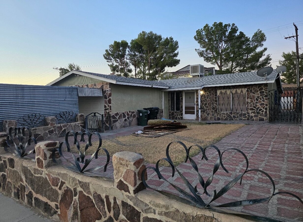 Photo - 1828 Calico Dr