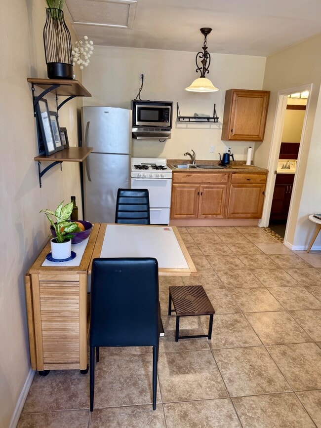 Photo - 7102 Mohawk St