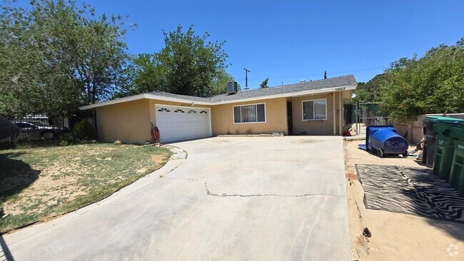 Building Photo - 329 E Ave R7 Rental