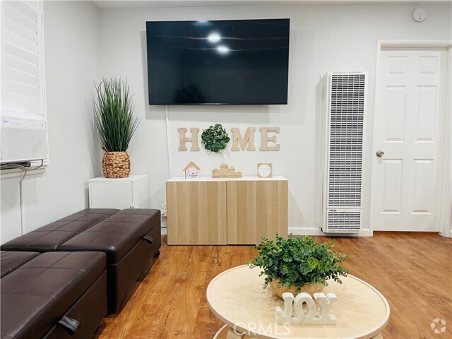 Building Photo - 12893 Adelle St Unit 1 Rental