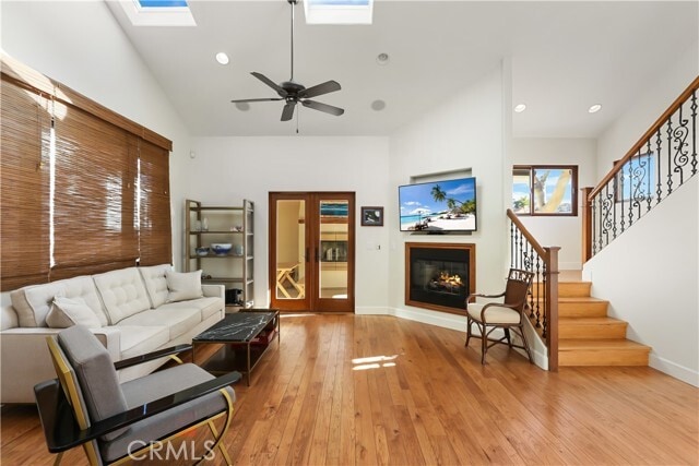 Photo - 601 Poinsettia Ave