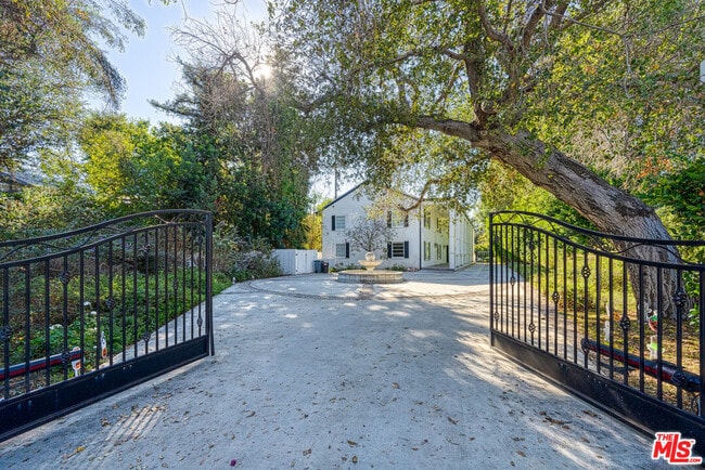 Photo - 1339 Garfield Ave