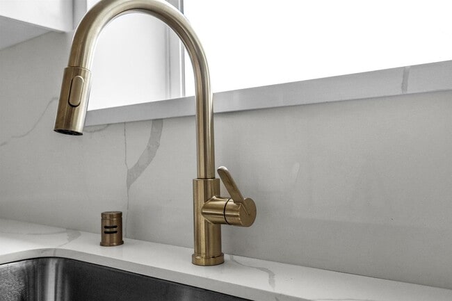 Photo - 4701 Saturn St, 1/2