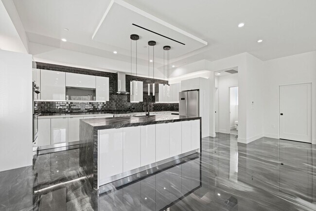 Photo - 15209 Cohasset St Unit 15209 Cohasset St - MAIN HOUSE