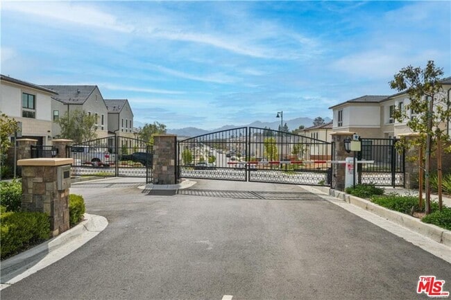 Photo - 20568 Edgewood Ct