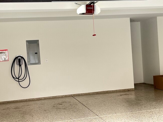 Photo - 155 Bishop Lndg Unit Eastwood