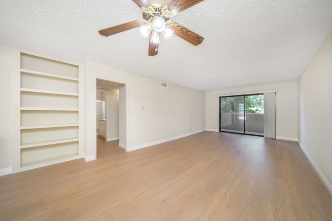 Photo - 12244 Riverside Dr