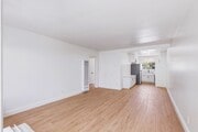 Photo - Montrose Residences Unit 6