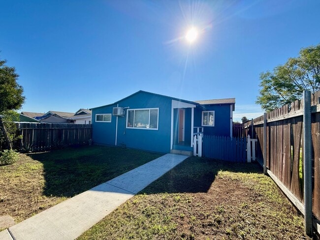 Building Photo - 4041-43 National Ave Unit 4041