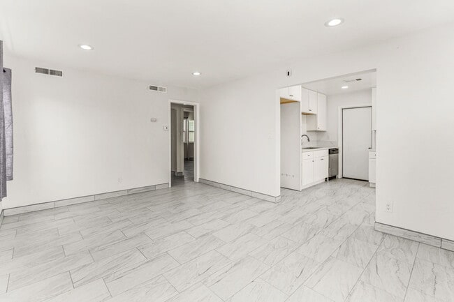 Photo - 3728 Odom St