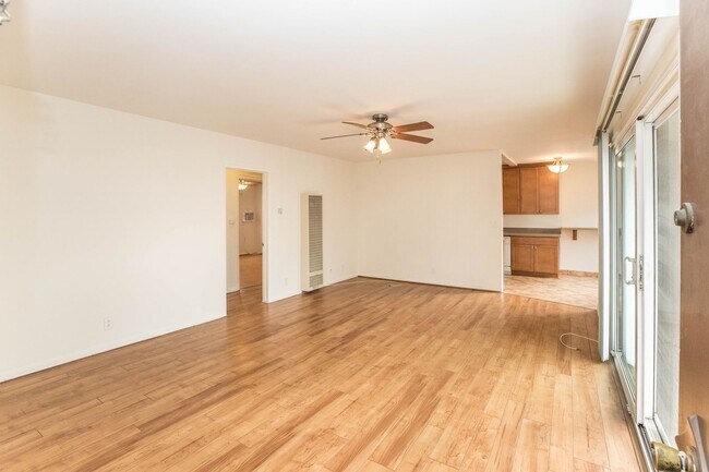 Photo - 1336 Centinela Ave Apartment Unit 10