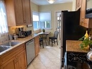 Kitchen Nook - 5407 Woodman Ave House