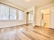 Photo - 2116-2118 E. Cesar Chavez Avenue Unit 2118 1/2  4