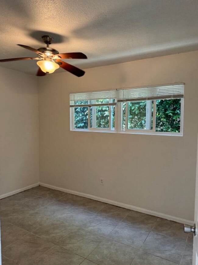 Building Photo - 4366-4368 Felton St Unit 4368