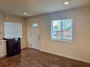 Photo - 3775 Teak St