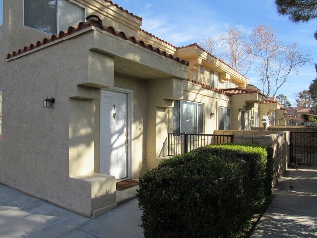 Photo - Townhouse in gated community near A.V. Col...