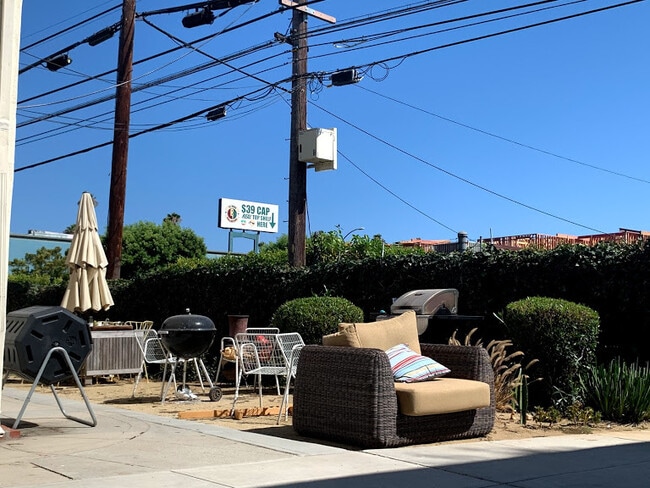 Photo - 1339-1345 S. Sycamore Avenue Unit 1339