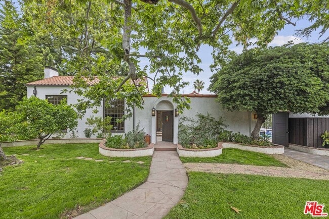 Photo - 11123 Kling St House