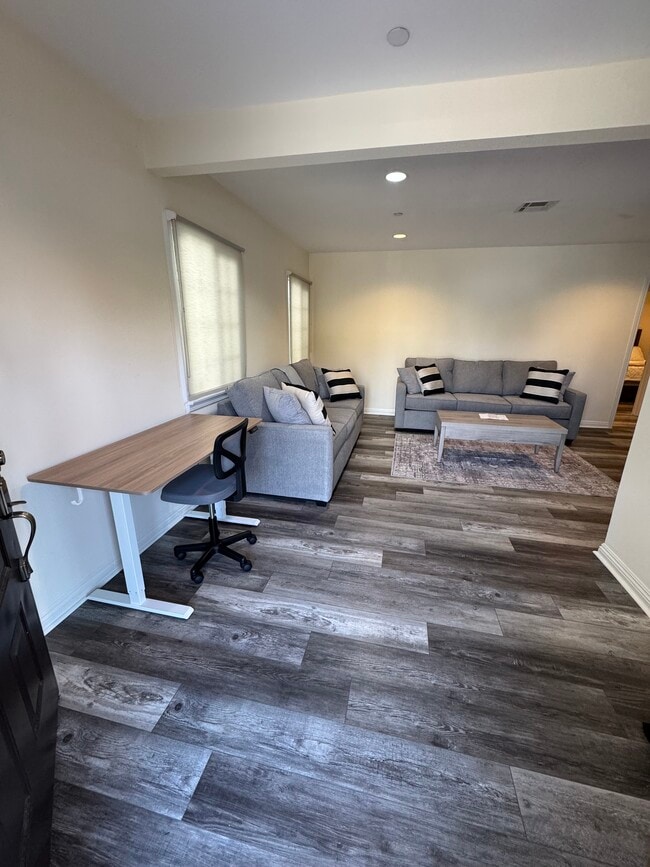 Photo - 3935 Inglewood Blvd