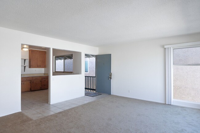 Photo - 137 Simi Ave Unit B