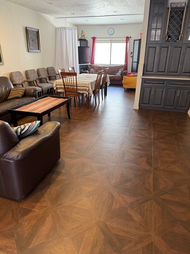 Living Room - 3647 Keystone Ave