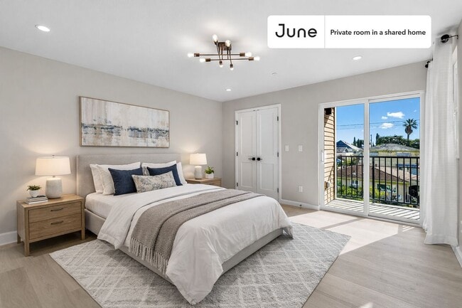 Building Photo - Room in Shared 5 bed/5 bath home Unit D