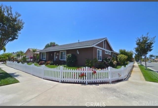Photo - 16301 Shadbush St House