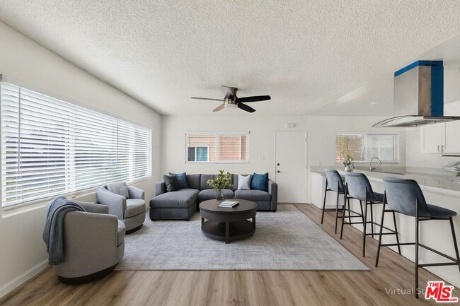 Building Photo - 425 W Regent St Unit 6