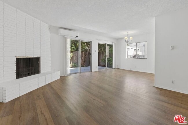 Photo - 1852 Kelton Ave Unit APT 2