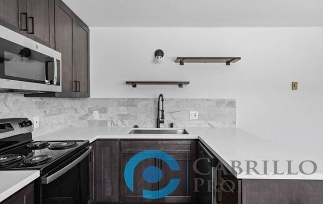 Photo - 207 E 1st St
