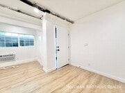 Photo - 838 Normandie Ave Unit 13