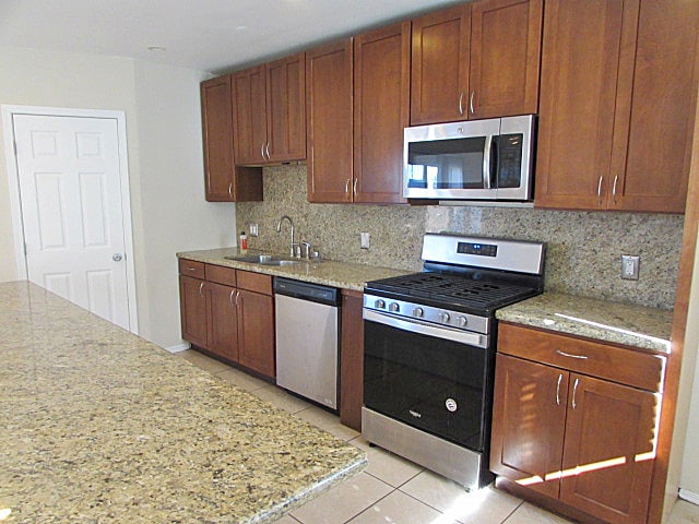 Photo - Open concept 4 bedroom 2 bath beauty in South Redlands!
