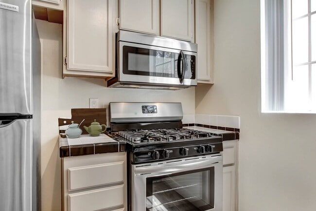 Photo - 310 S. Swall Drive Apartments