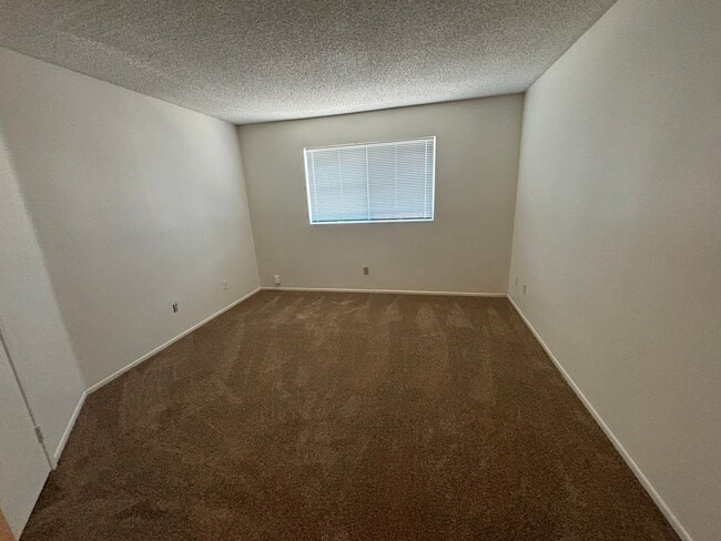 Photo - Modern and Spacious 3-Bedroom Townhome in ...