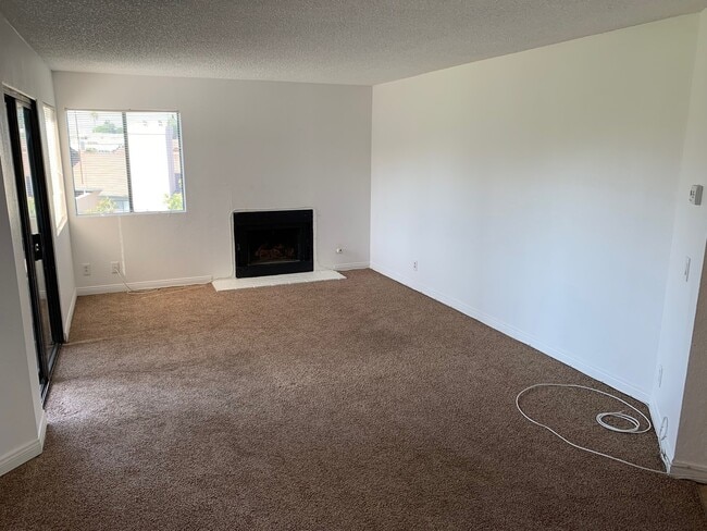Photo - Spacious Condo w/ Washer/Dryer, A/C & View!