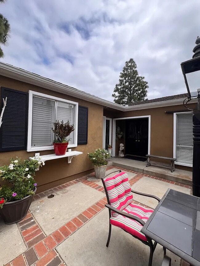 Photo - 16872 Stiles Cir House
