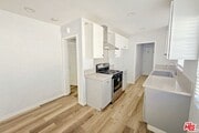 Photo - 877 W Wilson St