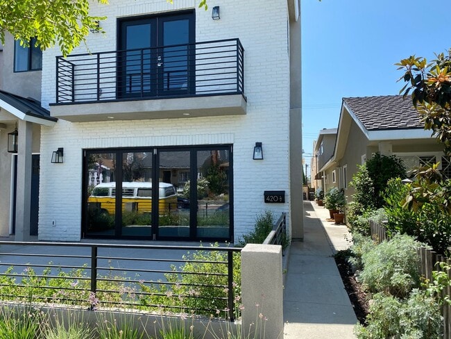 Photo - CDM Property Unit 420 1/2