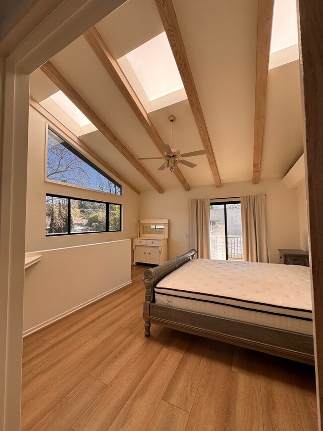 Photo - 5183 Topanga Canyon Blvd