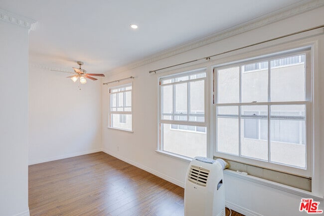 Photo - 1643 N Formosa Ave Unit 7