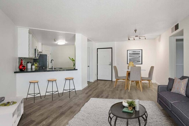 Photo - Masselin Park West