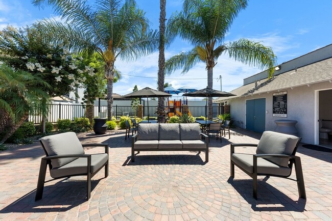 Photo - Villa Serrano Apartment Homes