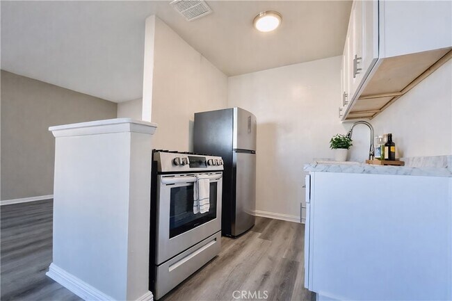 Photo - 1811 W Sallie Ln Unit 7