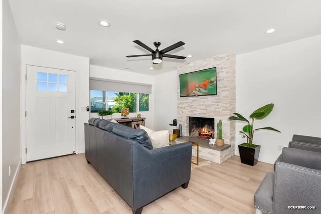 Beautiful 3 Bed/2 Bath Home in heart of Hi... - Beautiful 3 Bed/2 Bath Home in heart of Hi...